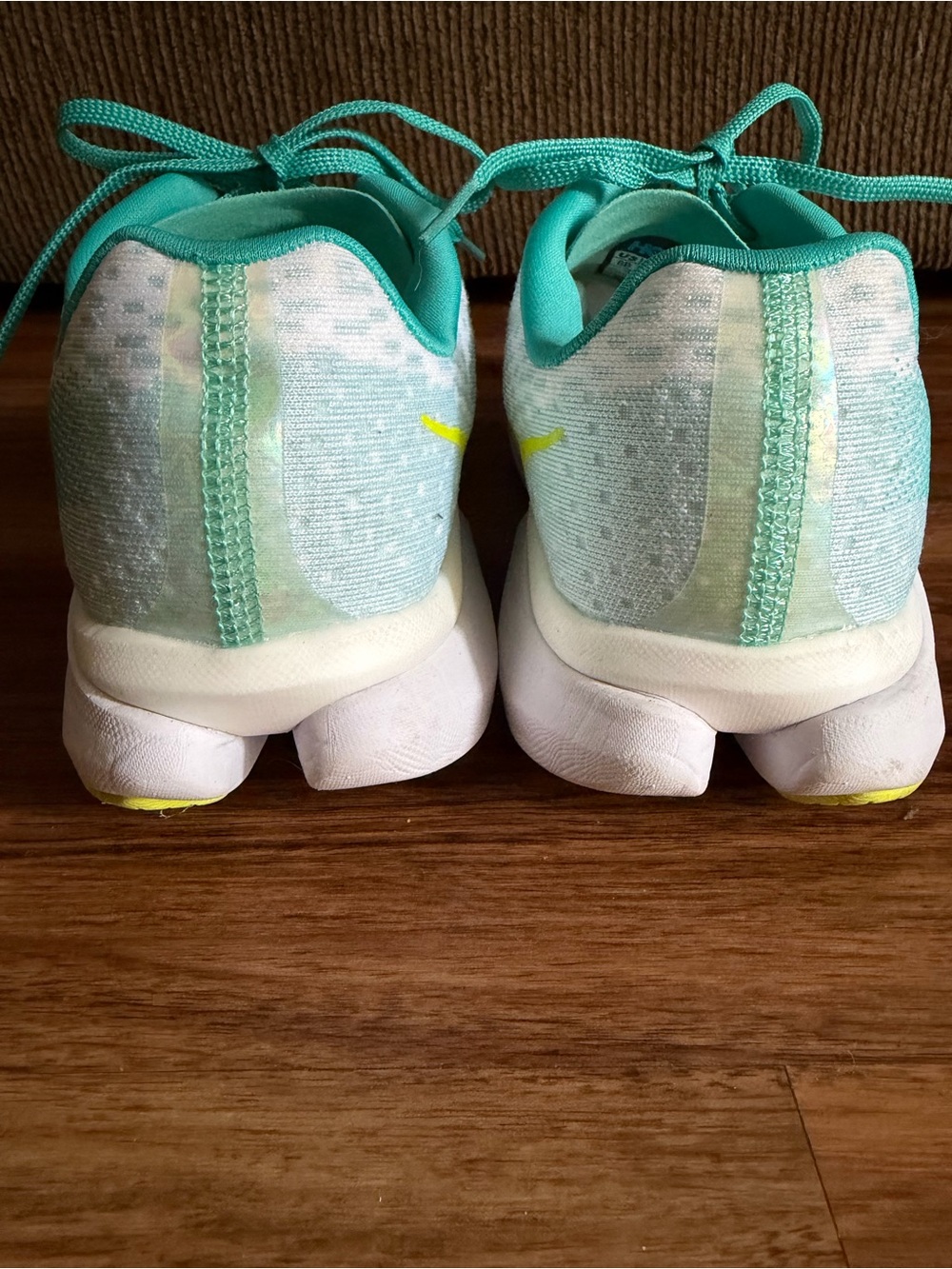 Hoka Women’s One One Running Shoes - White with Teal Accents Size 8 runs large - Picture 5 of 9